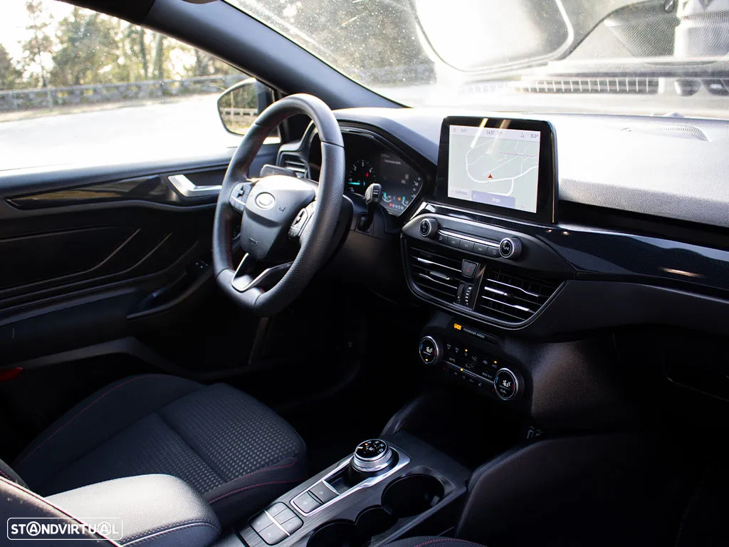 Ford Focus - 10