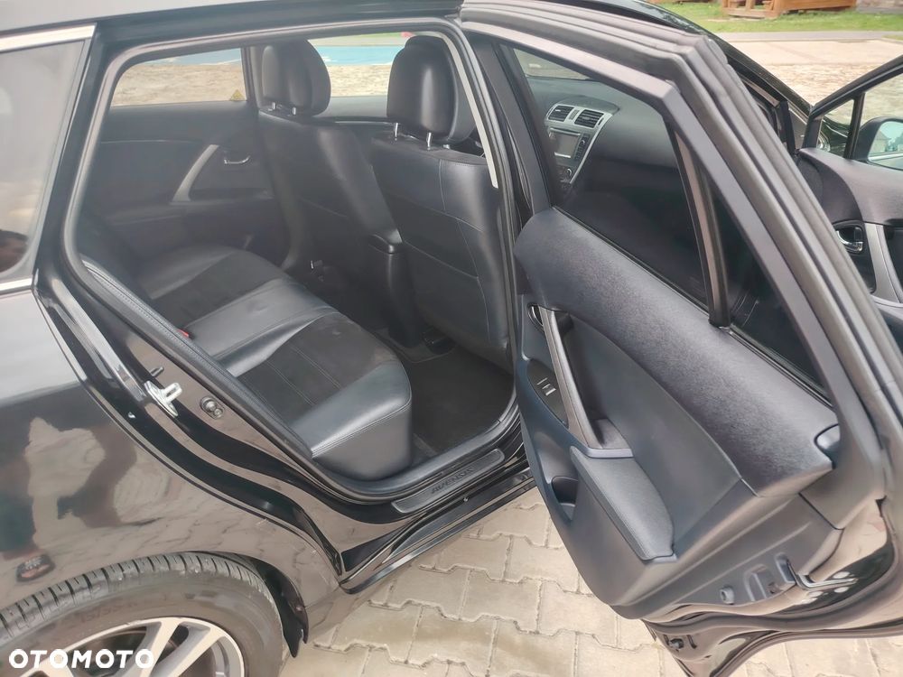 Toyota Avensis 1.8 Sol NAVI - 13