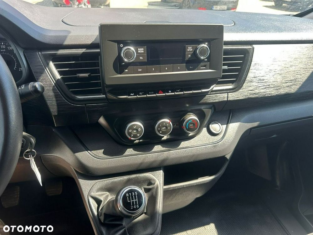 Renault Trafic - 22