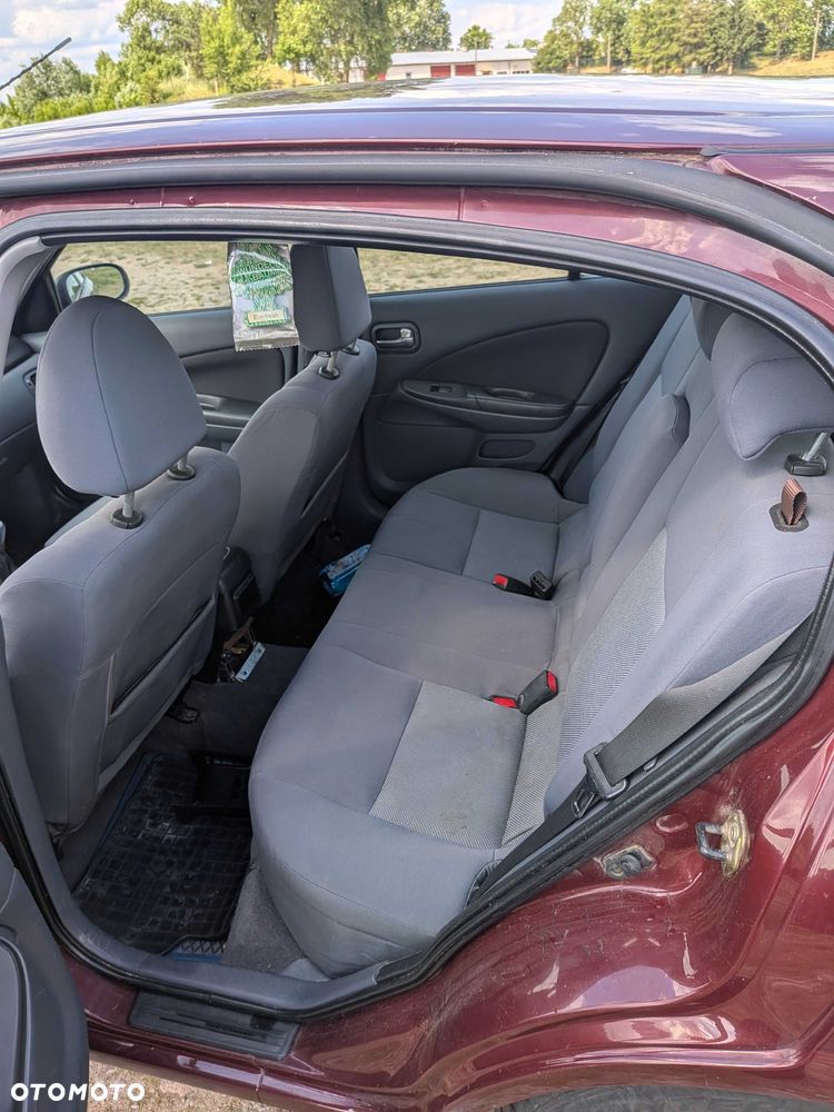 Nissan Almera - 5