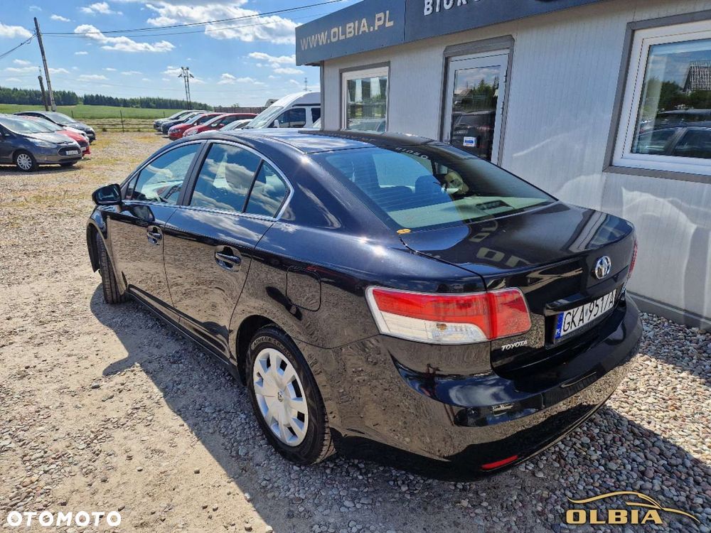 Toyota Avensis - 10