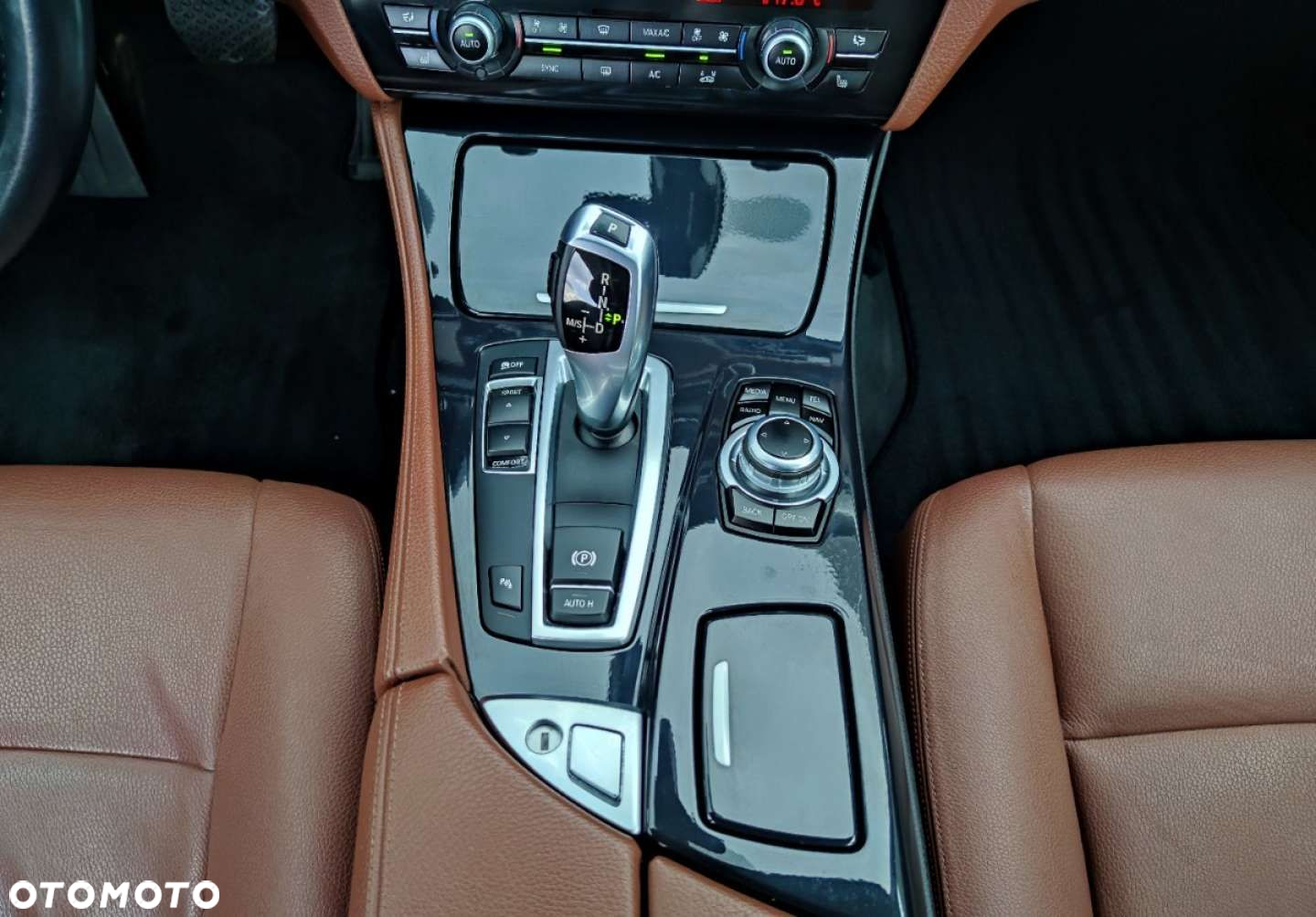 BMW Seria 5 520d Touring Sport Line - 30