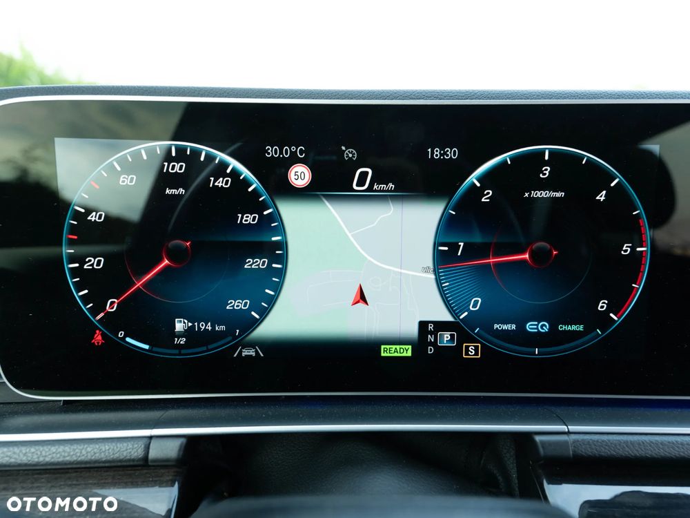 Mercedes-Benz GLE 300 d 4Matic 9G-TRONIC AMG Line - 28