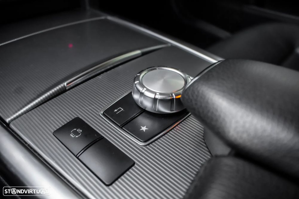 Mercedes-Benz E 300 Bluetec Hybrid Avantgarde - 19