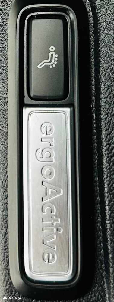 Volkswagen Tiguan - 13