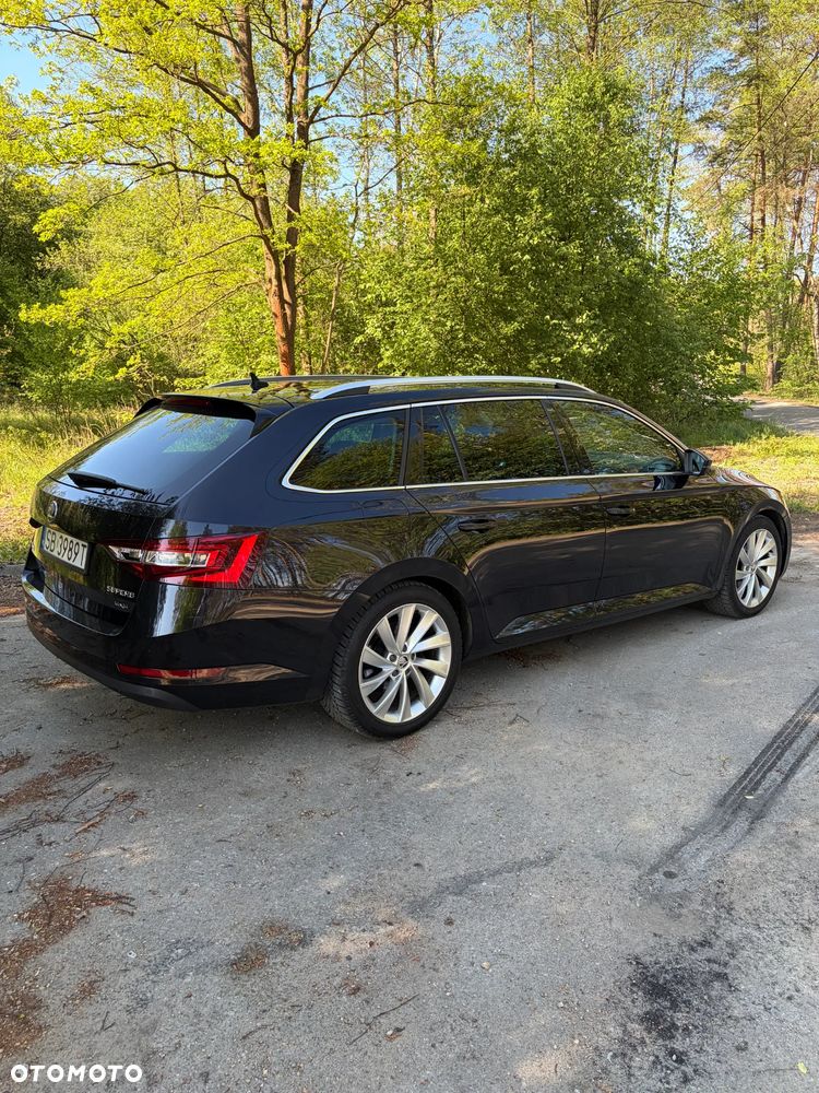 Skoda Superb 2.0 TDI 4x4 Style DSG - 3