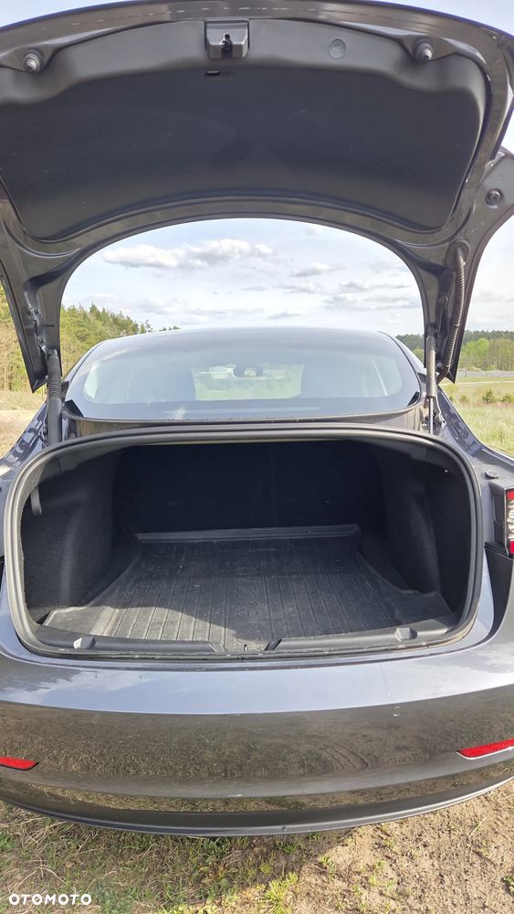 Tesla Model 3 RWD Hinterradantrieb - 4