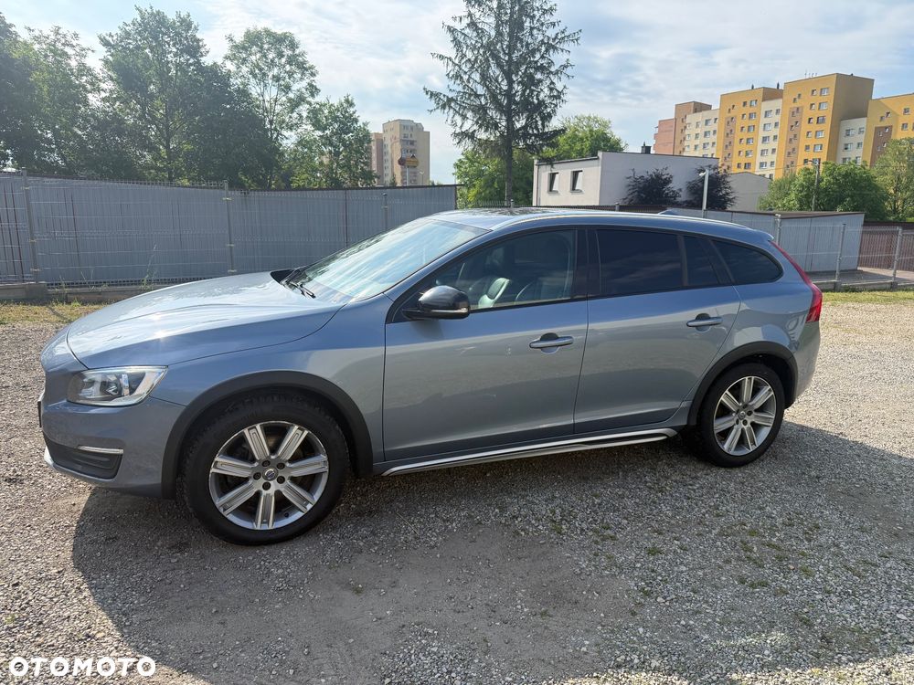 Volvo V60 Cross Country - 2