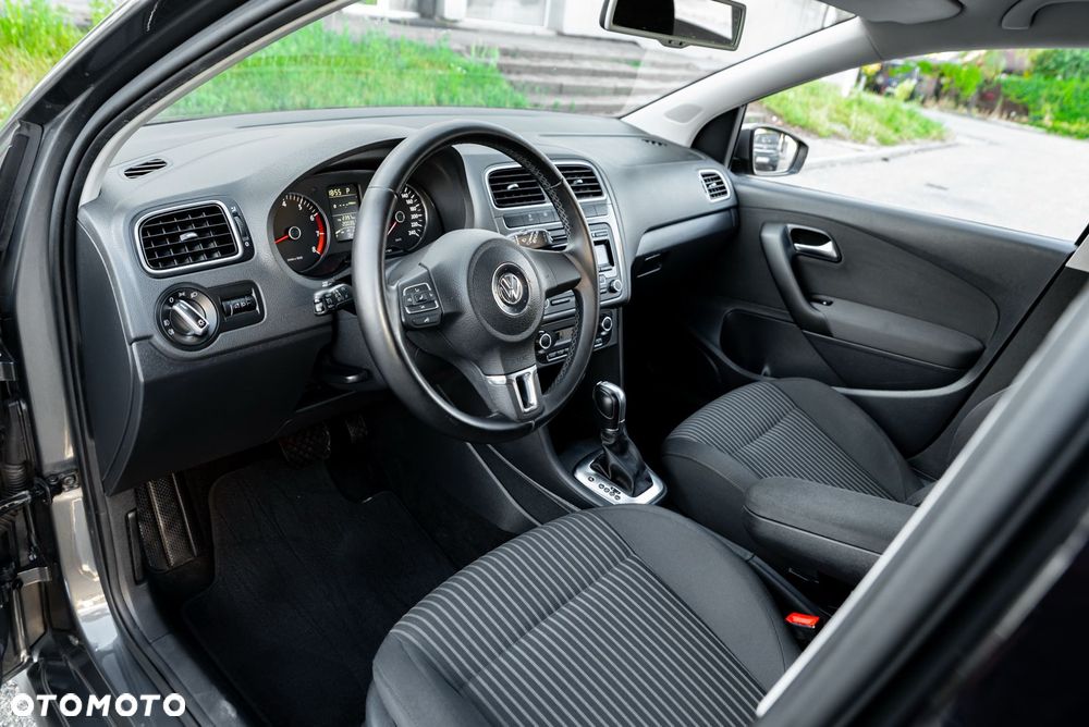 Volkswagen Polo 1.2 TSI Highline DSG - 24