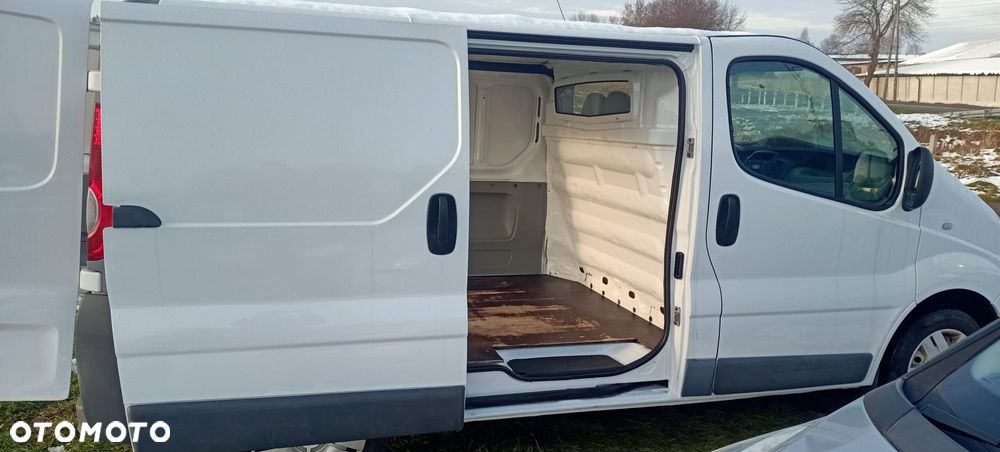 Renault Trafic - 12