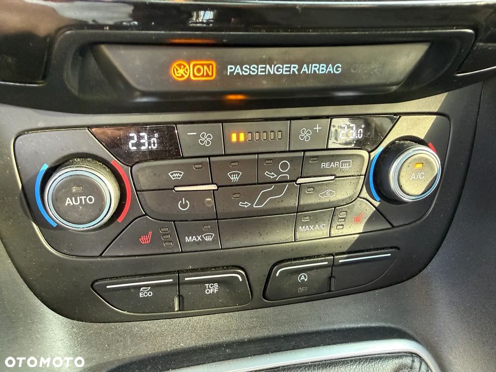 Ford Tourneo Connect Grand - 18