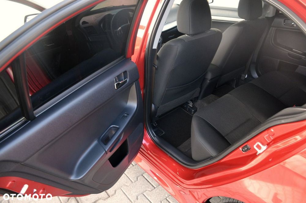 Mitsubishi Lancer - 15