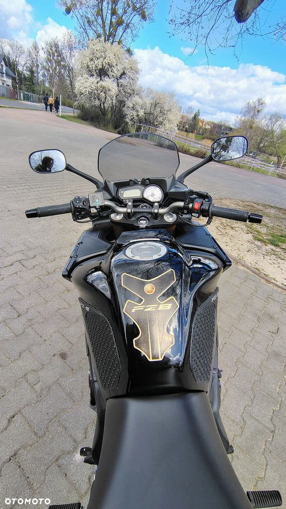 Yamaha FZ8 - 6