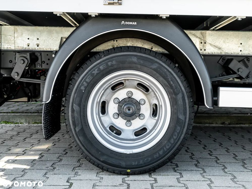 Iveco Daily 35C16 3.0 plandeka z windą - 7