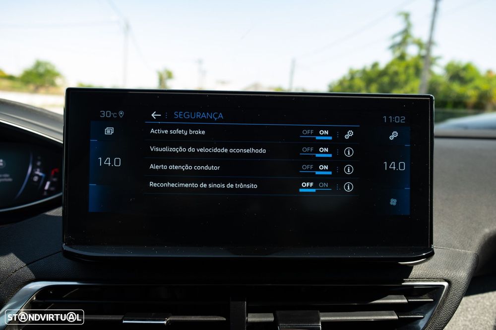 Peugeot 3008 1.5 BlueHDi Allure EAT8 - 41