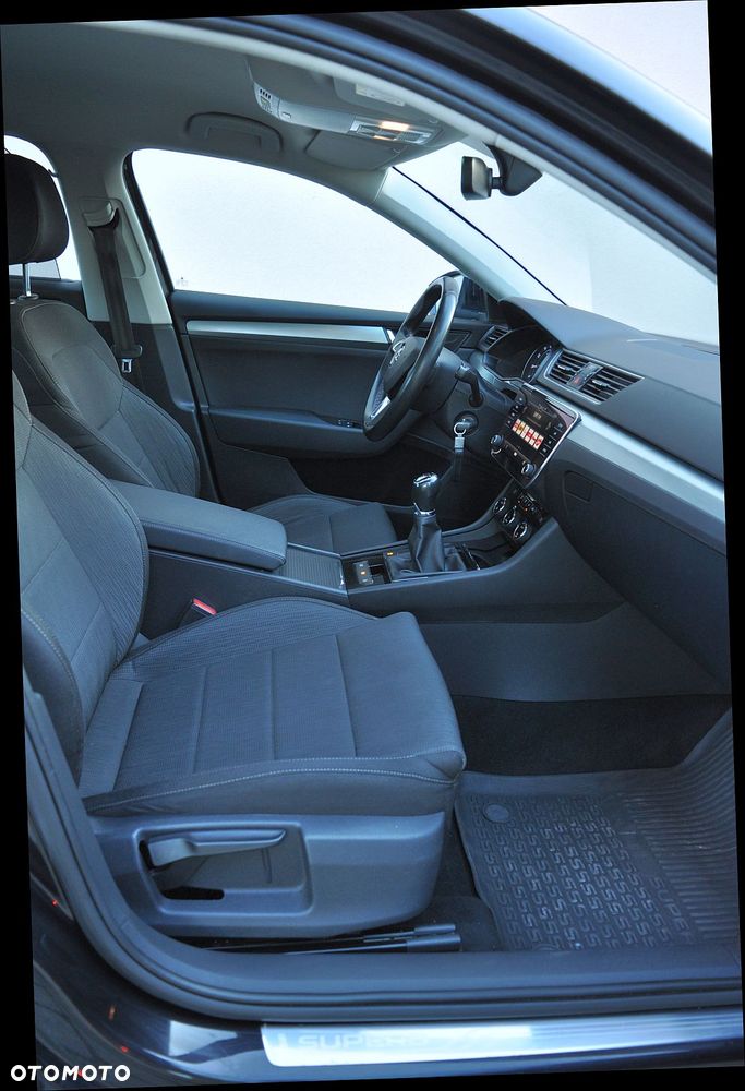Skoda Superb 1.5 TSI ACT Ambition - 30