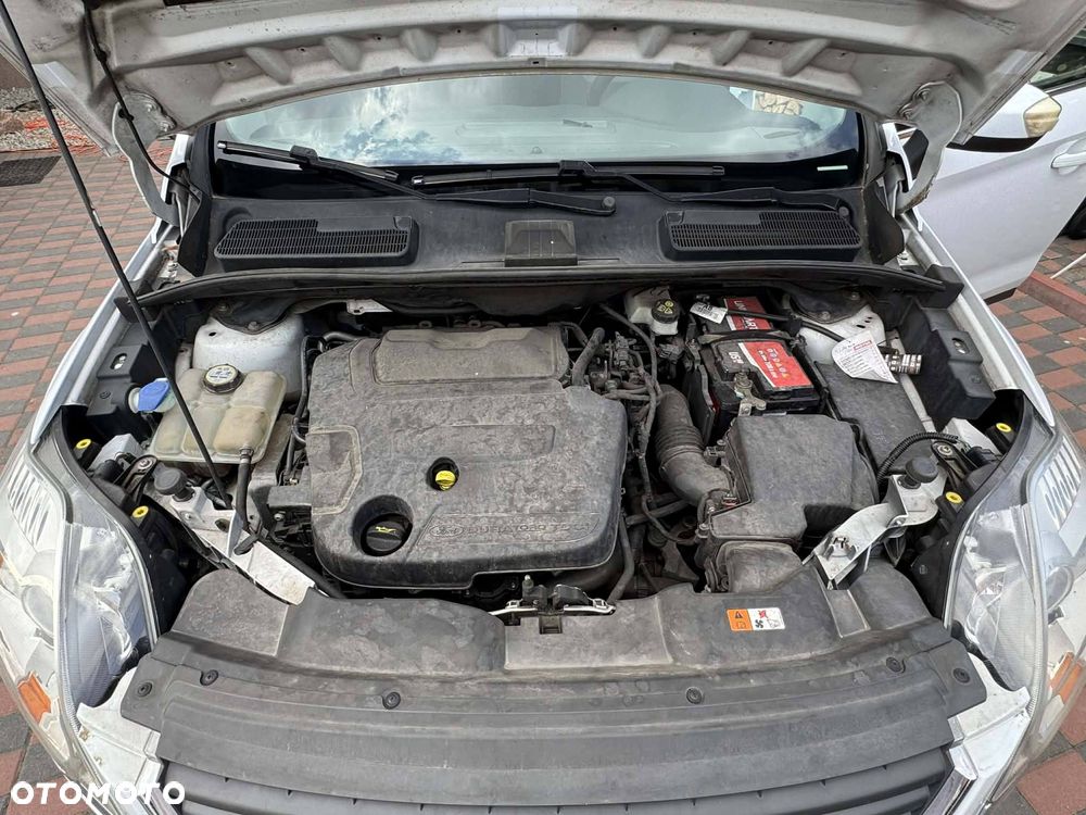 Ford Kuga - 10