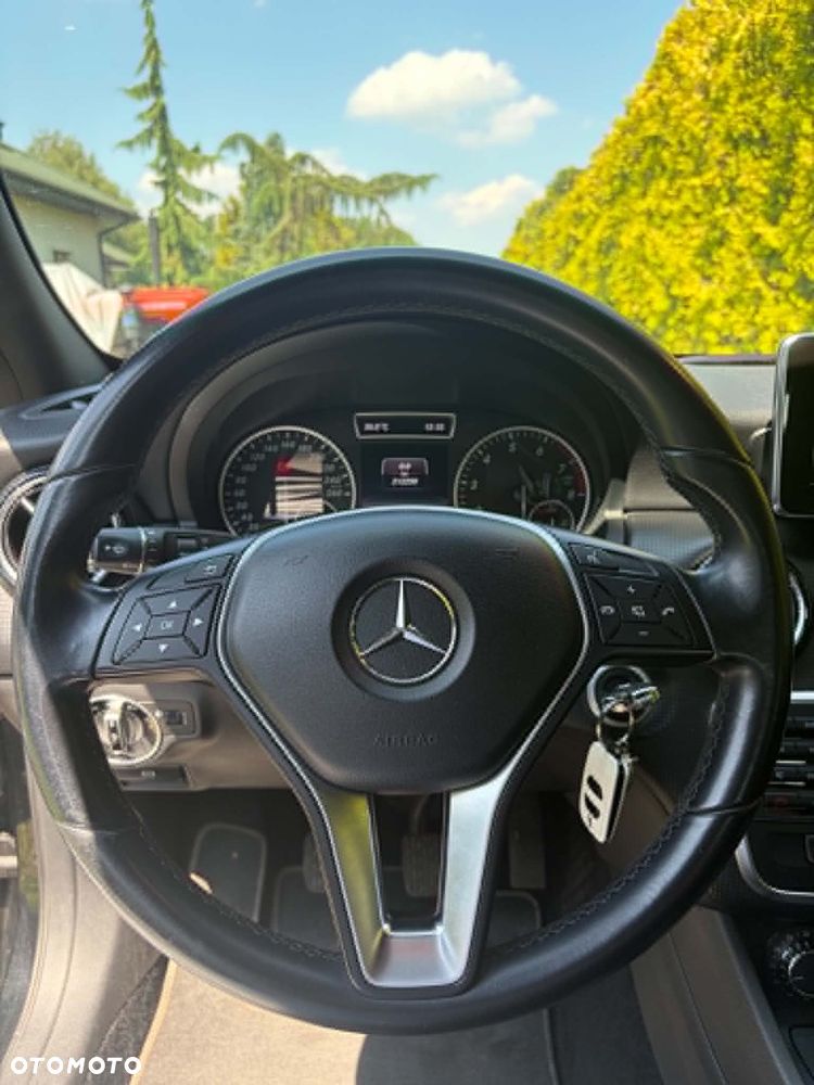 Mercedes-Benz Klasa A 180 (BlueEFFICIENCY) - 12