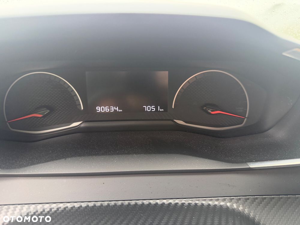 Peugeot 2008 Benzin 100 Style - 19