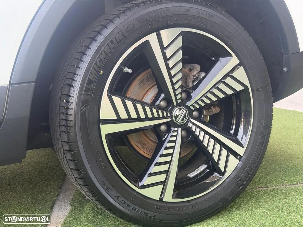 MG ZS EV 44.5 kWh Luxury - 12