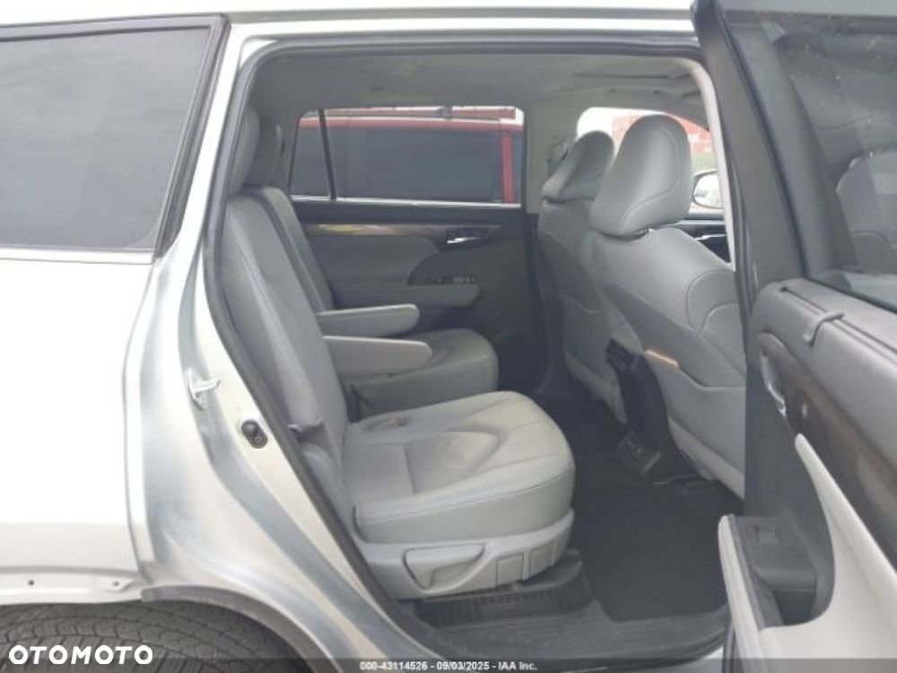 Toyota Highlander - 10