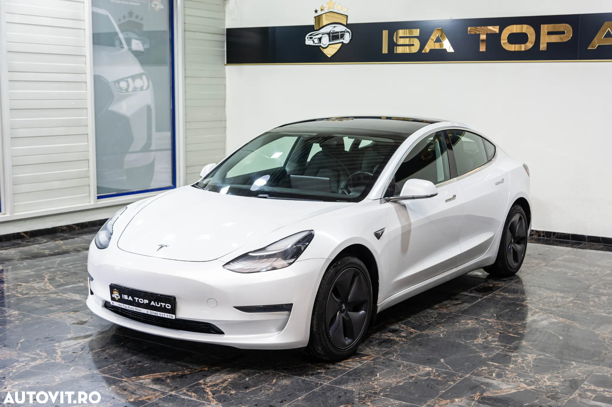 Tesla Model 3 Long Range - 10