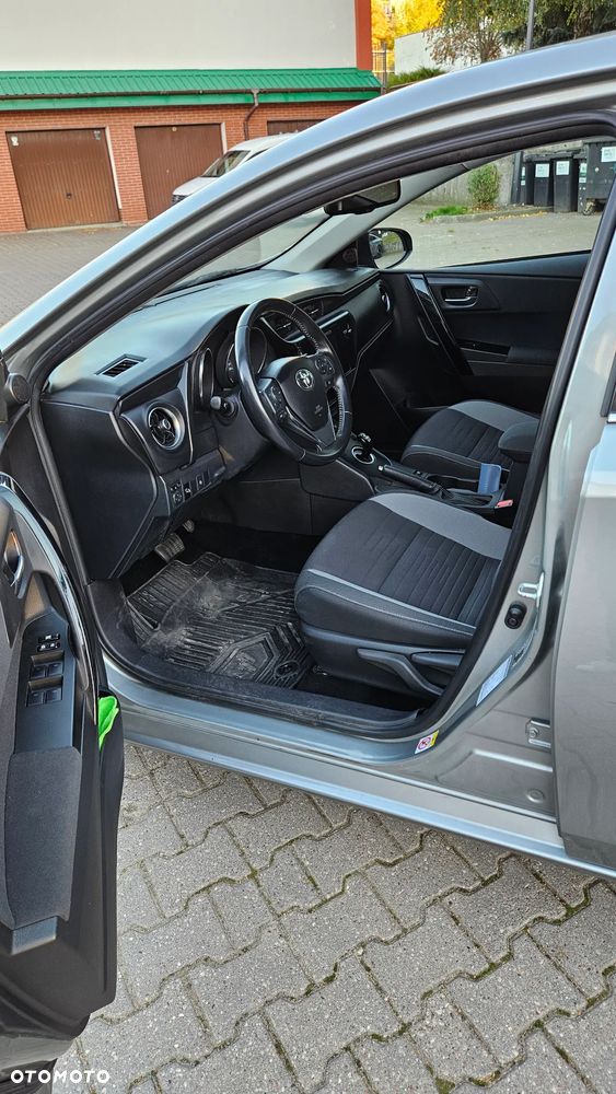 Toyota Auris Hybrid 135 Comfort - 15
