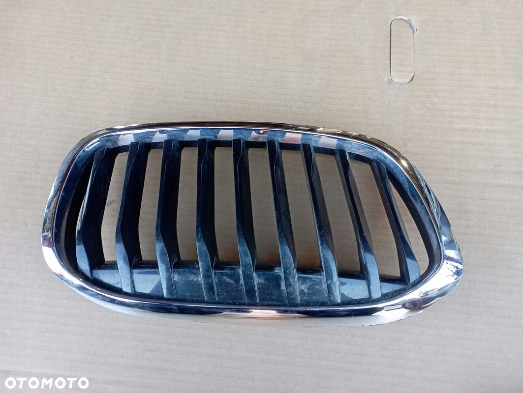 BMW F46 CHROM NERKA ATRAPA KRATKA PRAWA PRZÓD PRZEDNIA 7467457 - 1
