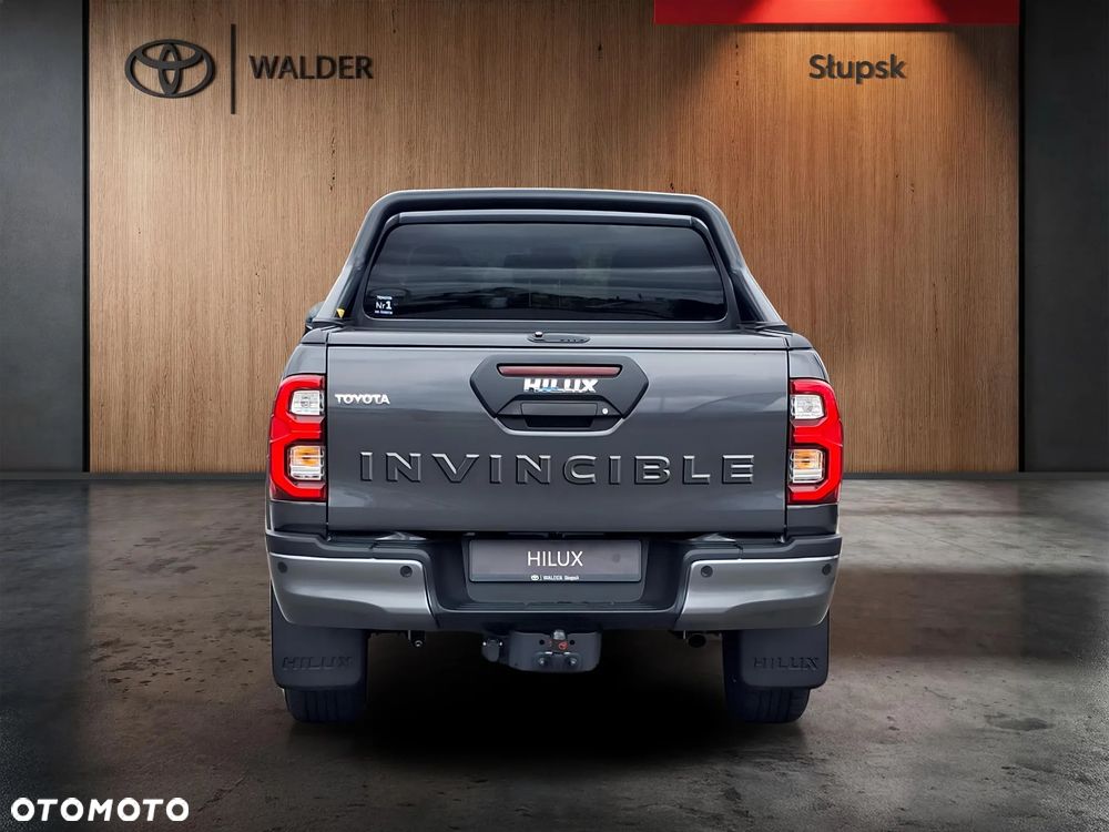Toyota Hilux 2.8 D-4D Double Cab Invincible 4x4 - 4