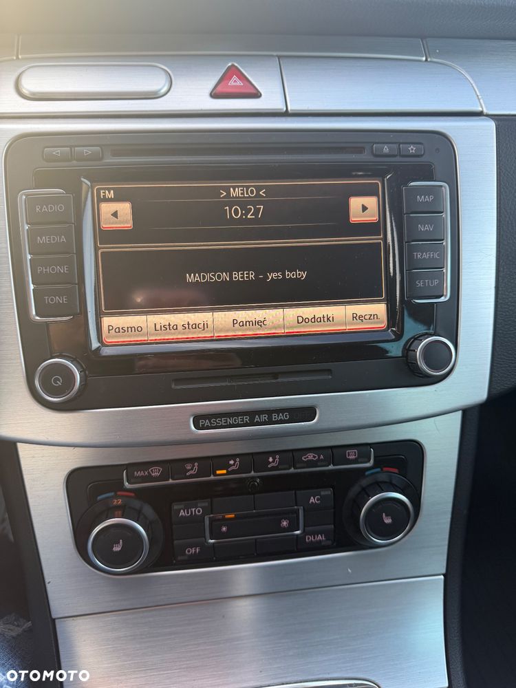 Volkswagen Passat 1.6 TDI DPF BlueMot Highline - 14