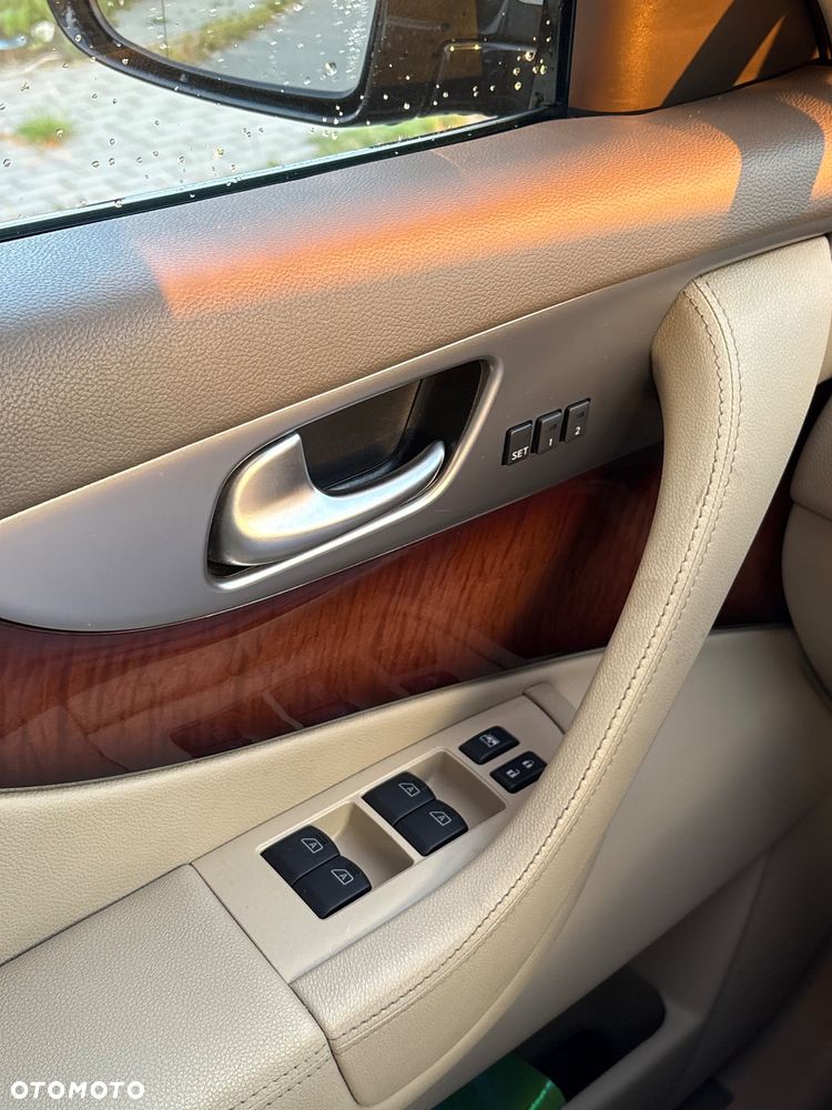 Infiniti FX FX30d S - 13