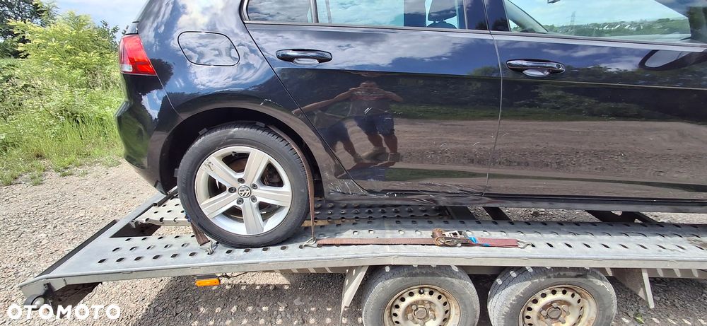 Volkswagen Golf 2.0 TDI BlueMotion Technology Lounge - 29