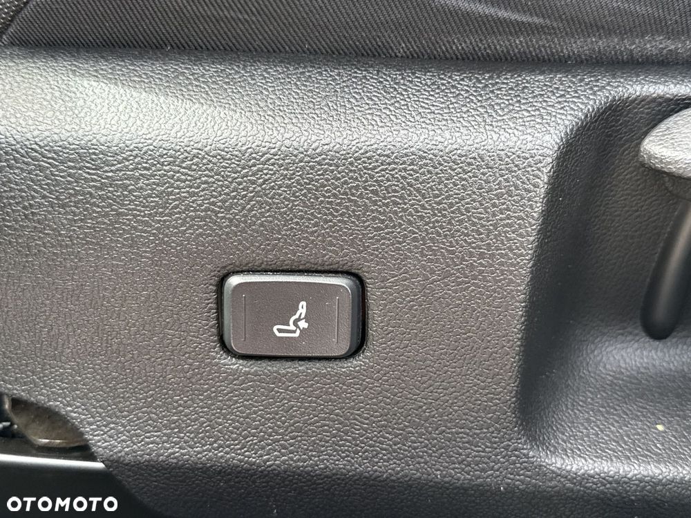 Toyota Corolla 2.0 Hybrid Comfort - 12