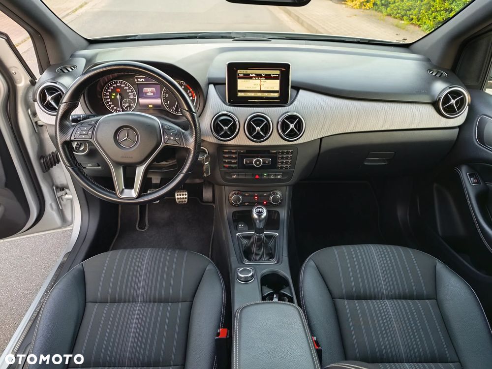 Mercedes-Benz Klasa B 180 (BlueEFFICIENCY) - 24