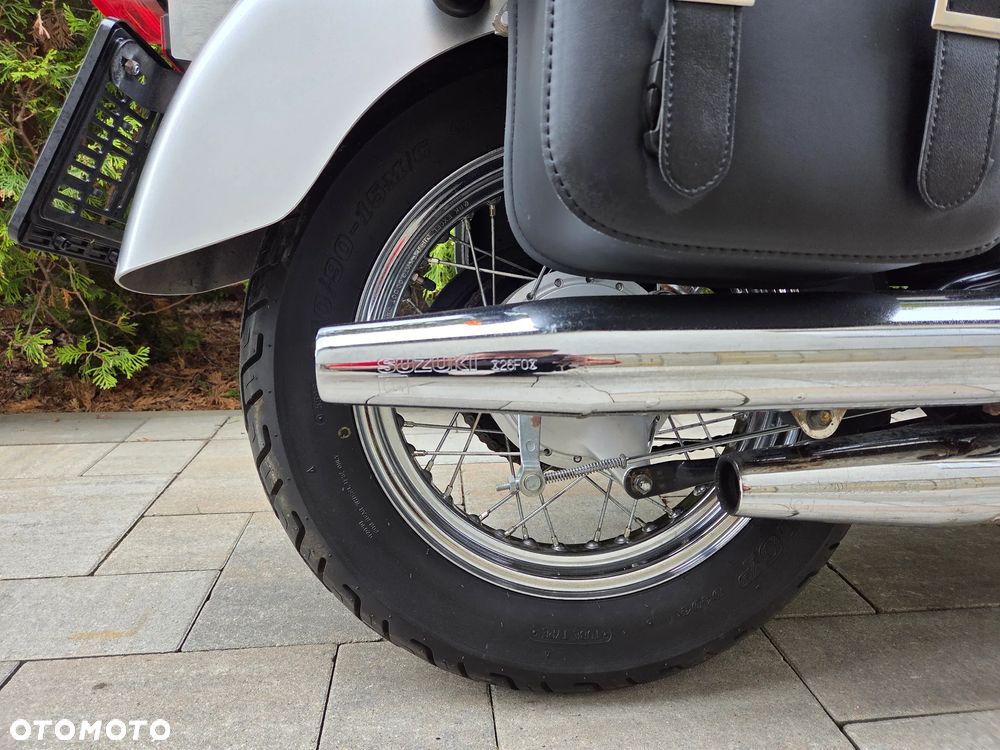 Suzuki Intruder - 24