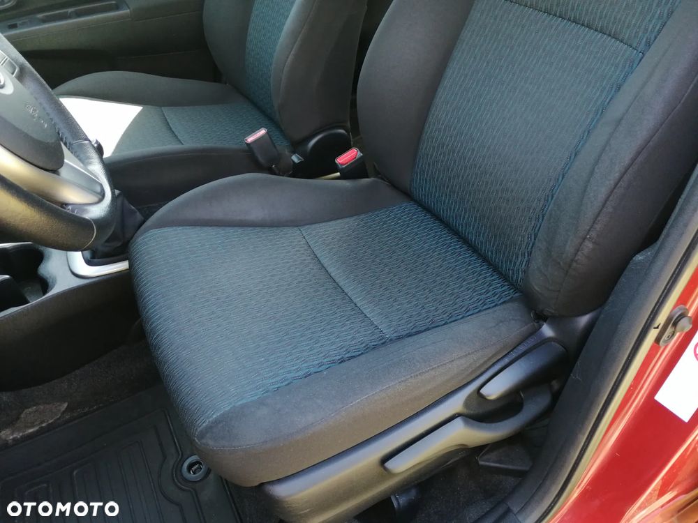 Toyota Yaris 1.33 Premium - 21