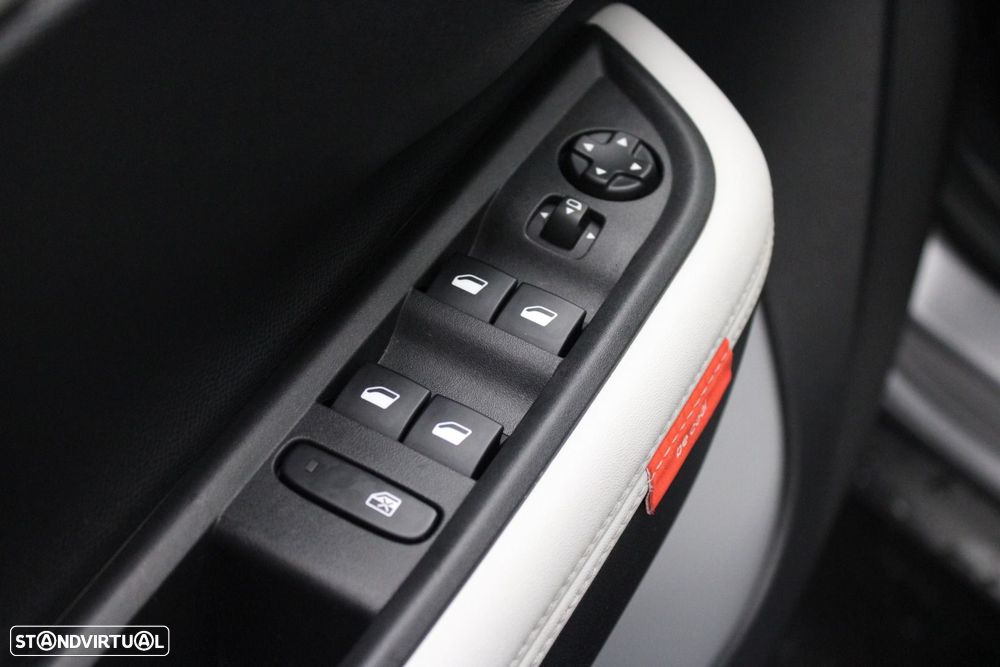 Citroën e-C3 44 kWh Autonomia Conforto Max - 24