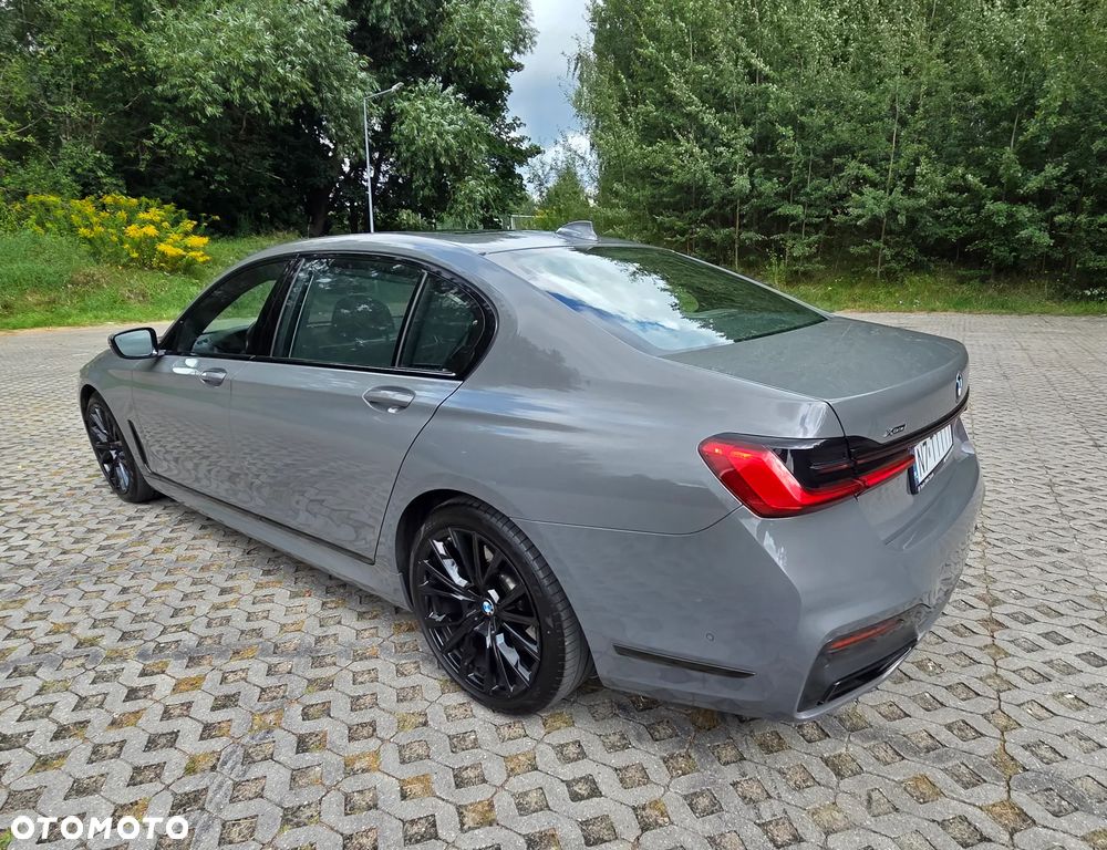 BMW Seria 7 - 34