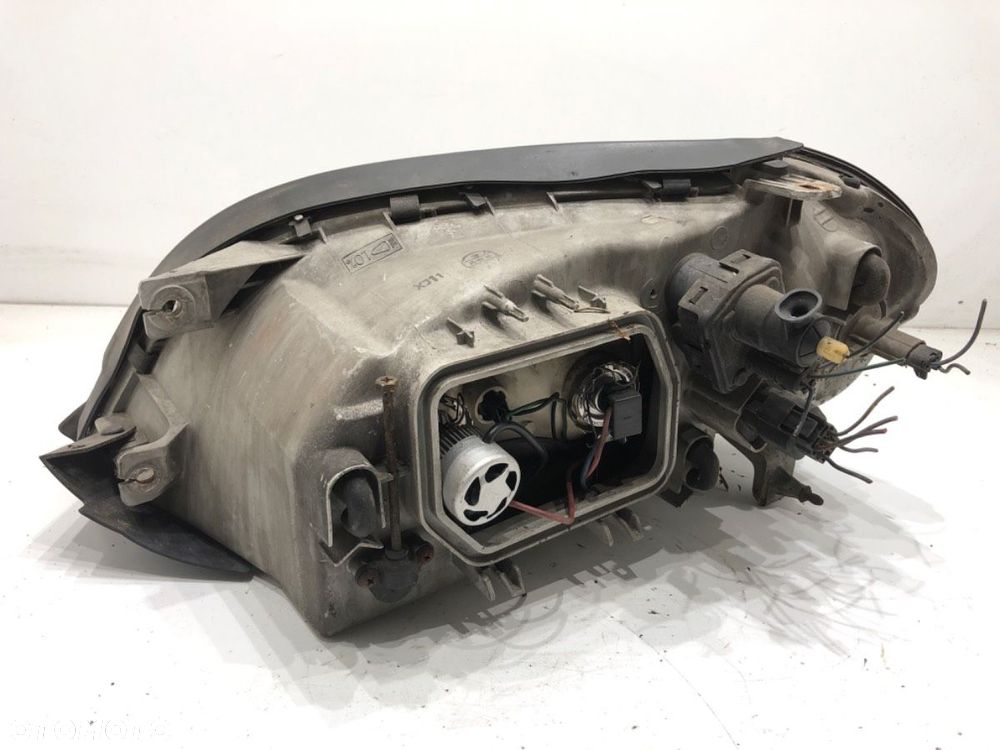 REFLEKTOR PRAWY PRZÓD  SSANGYONG CHAIRMAN (HT_) 1997 - 2022 3.2 165 kW [225 KM] benzyna 2011 - 2022 - 3