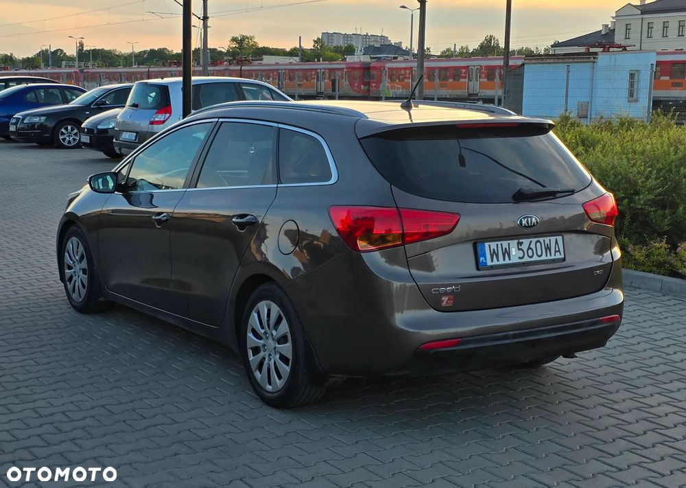 Kia Ceed - 4