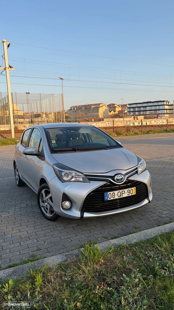 Toyota Yaris 1.5 HSD Comfort - 1