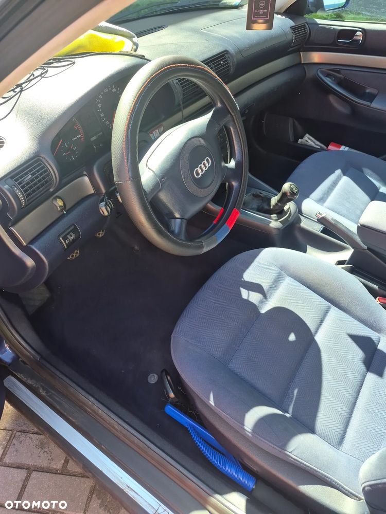 Audi A4 Avant - 14