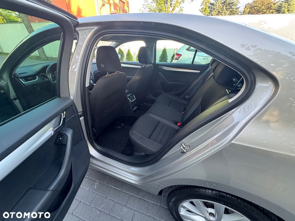 Skoda Octavia 1.4 TSI Ambition - 10