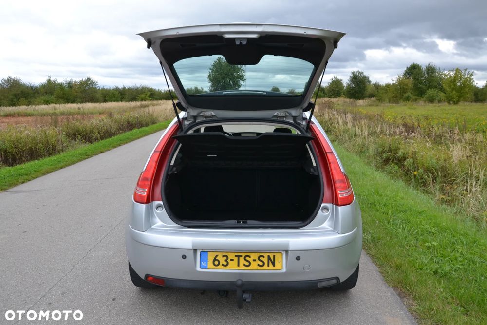 Citroën C4 1.6 16V Confort - 20