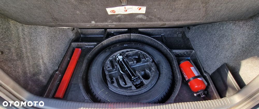 Volkswagen Golf VI 1.6 TDI Comfortline - 12