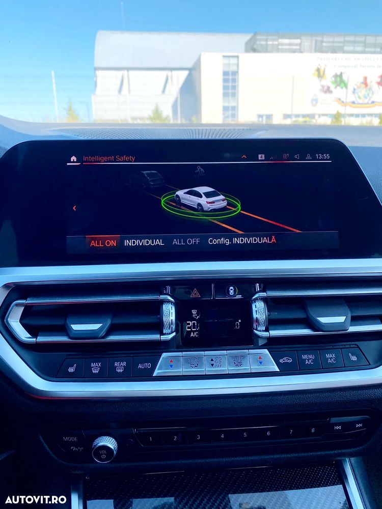 BMW Seria 3 318i Aut. M Sport - 13