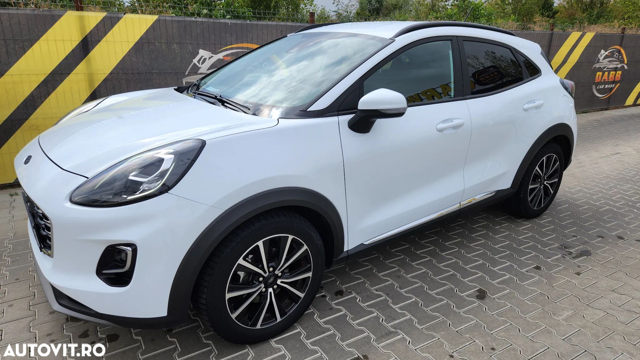 Ford Puma 1.0 EcoBoost MHEV Titanium - 1