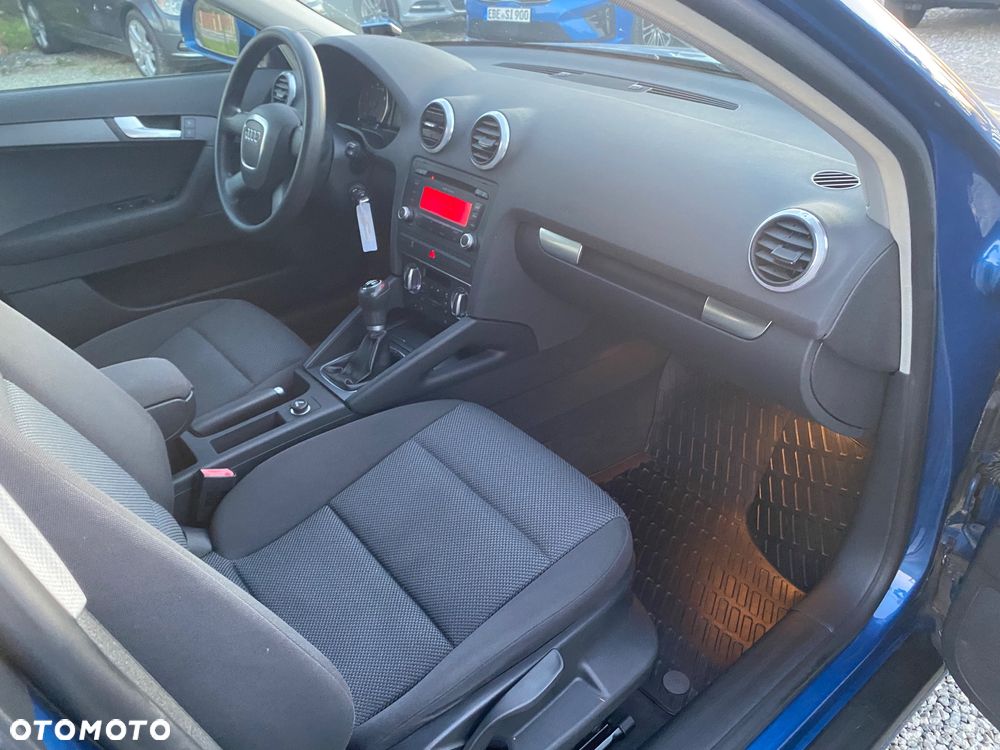 Audi A3 Sportback 1.6 Attraction - 23
