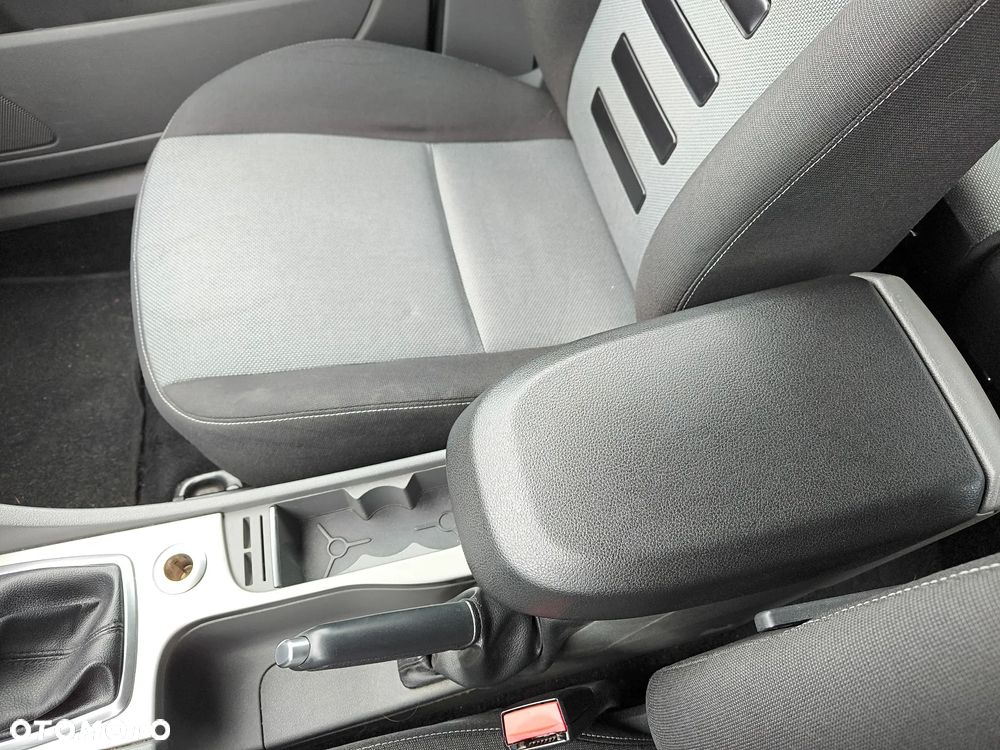 Ford Focus 1.6 Ti-VCT Style - 18