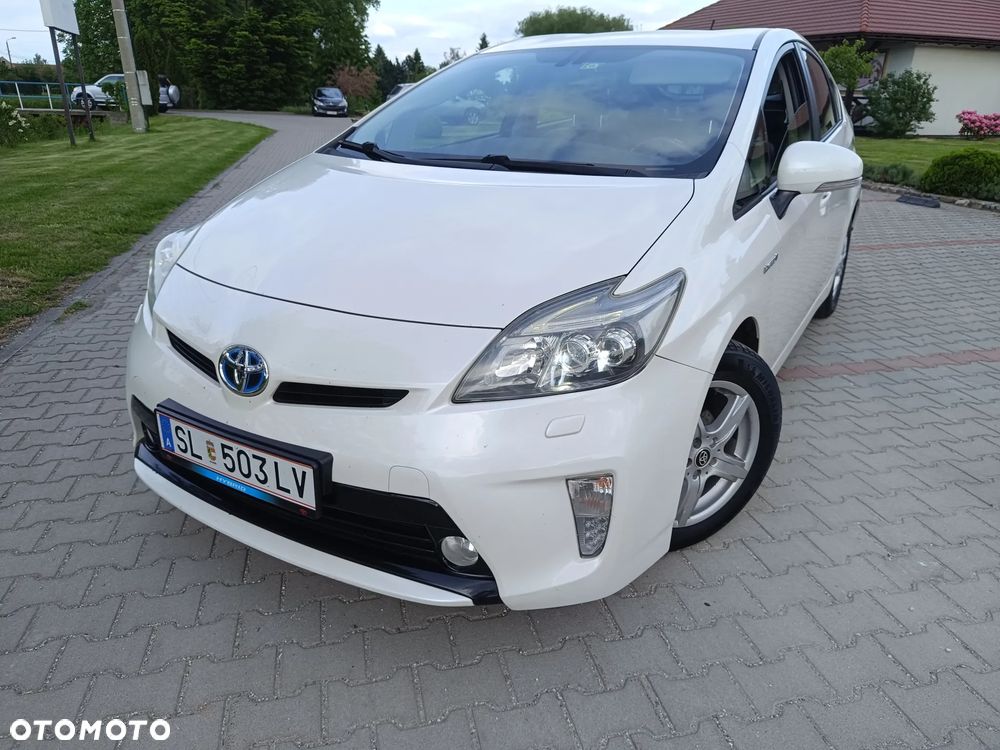 Toyota Prius 1.8 HSD Prestige - 2